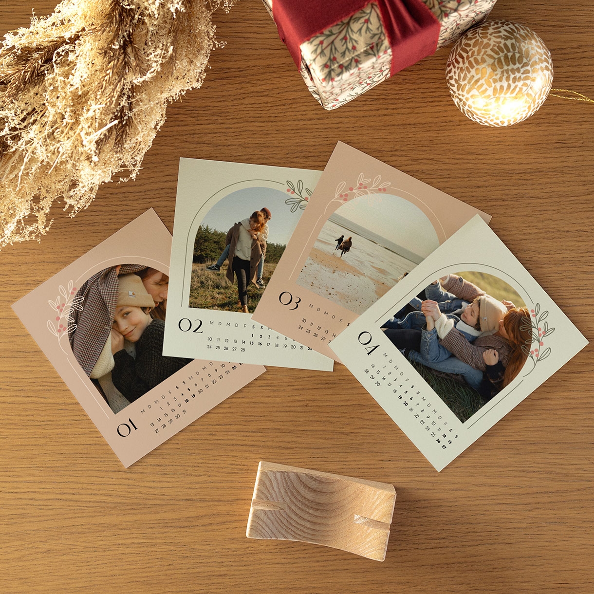 Calendrier photo avec support bois Ligne florale