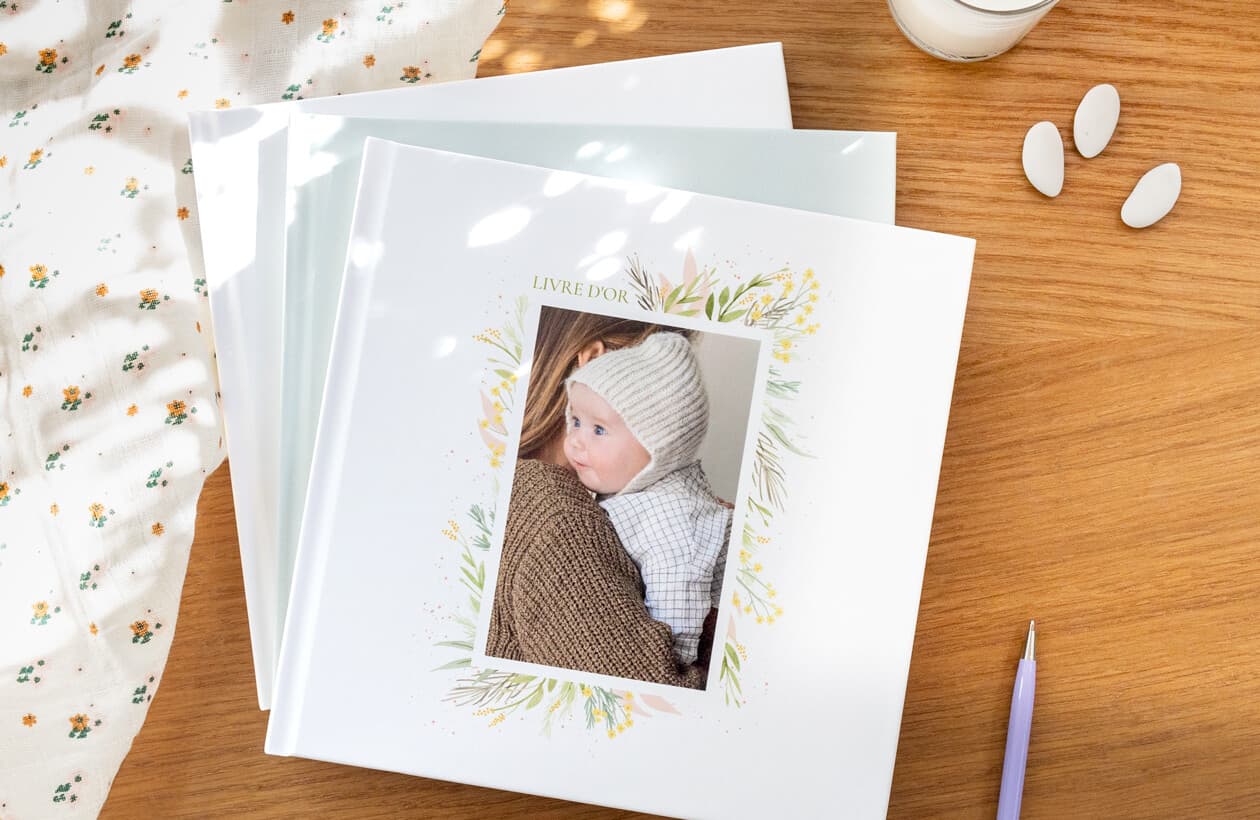 Livre d’or baptême couverture illustrée rigide