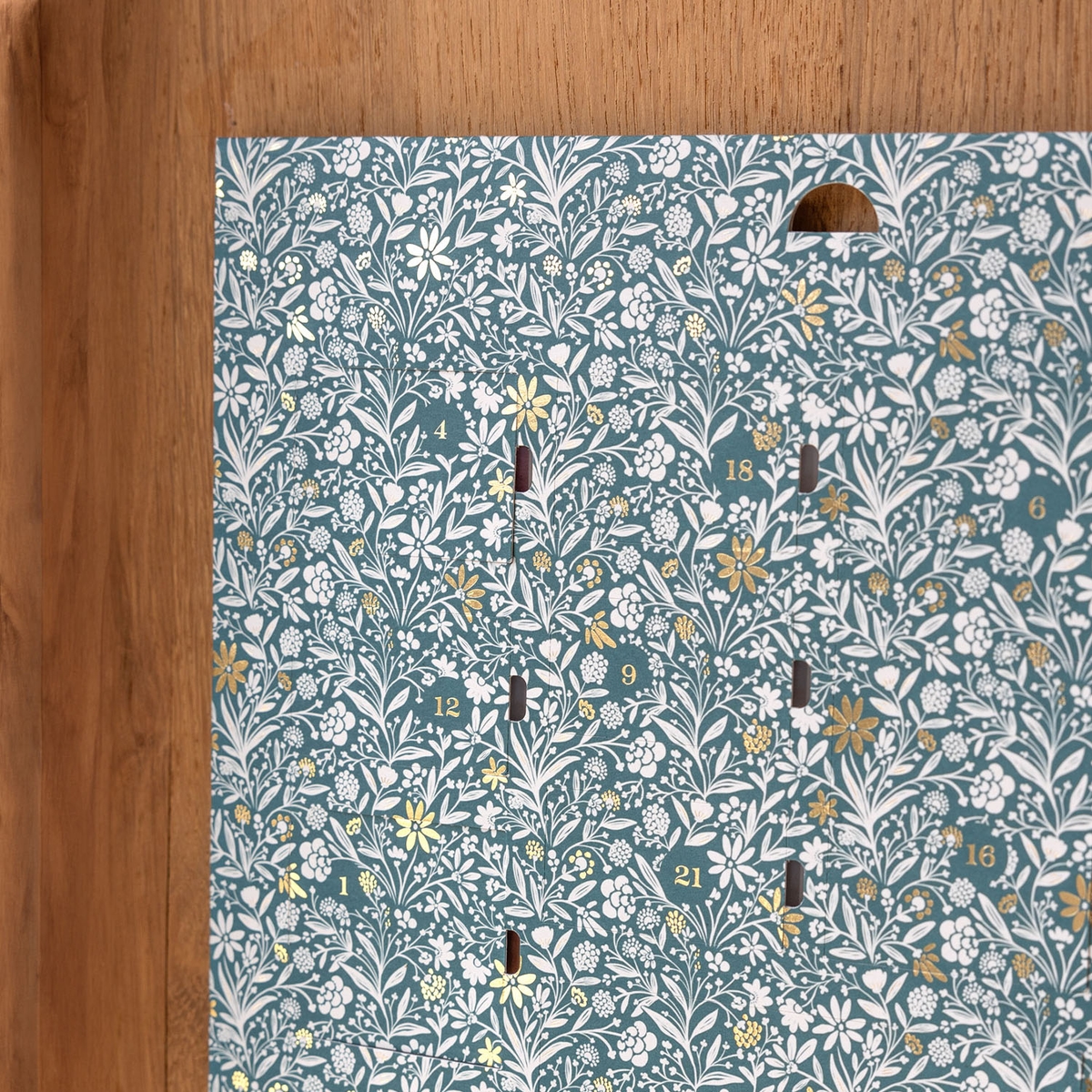 Calendrier de l'Avent Mille fleurs doré à chaud